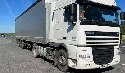 На трассе Тюмень – Омск остановили пьяного водителя грузовика DAF