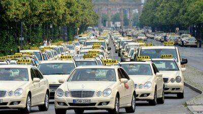 Немецкие таксисты взывают о помощи