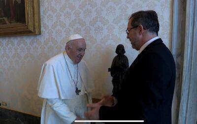 Папа Франциск обсудил визит в Киев с послом Украины