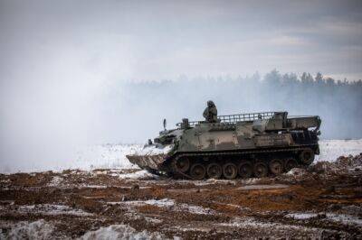 В Паневежисе и западной Литве начинаются военные учения
