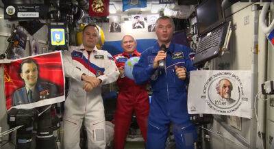 Космонавт Сергей Корсаков поздравил учеников своей школы с МКС