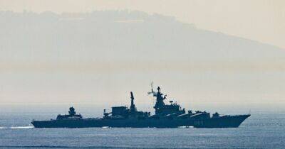 Тревожный сигнал: военные корабли РФ проявляют необычную активность возле Ирландии (фото)