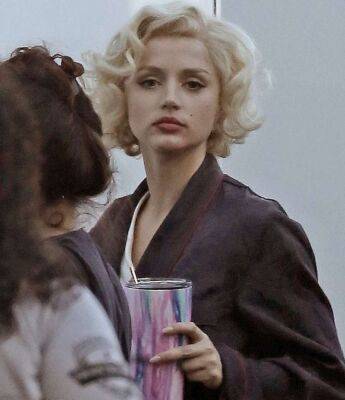 Ана де Армас розповіла про фільм "Блондинка", у якому вона грає Мерілін Монро