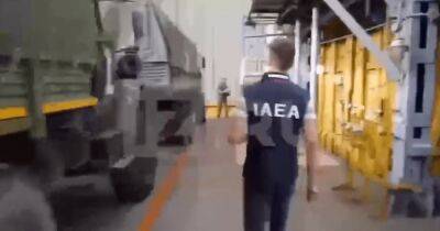 Визит МАГАТЭ на ЗАЭС: камеры пропагандистов РФ случайно показали технику оккупантов (видео)