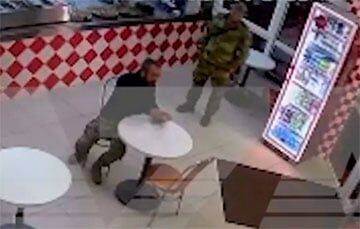 В России вернувшийся из Украины оккупант избил стулом директора кафе