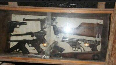 Старинное оружие похищено из музея в Эмек-Хефер