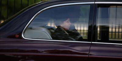 Елизавета II - Георгий СВЯТОЙ - принц Филипп - принцесса Анна - принцесса Маргарет - Последнее путешествие королевы. Принцесса Анна сопровождает катафалк с гробом Елизаветы II - nv.ua - Украина - Шотландия