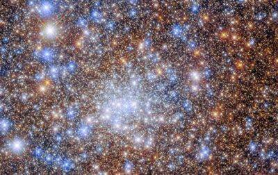 Телескоп Хаббл сделал фото звездного скопления возле Млечного пути