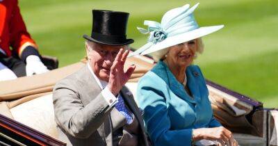 Почему Чарльз III и королева-консорт не хотят переезжать в Букингемский дворец