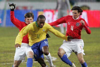 Экс-вратарь сборной Бразилии Луис заявил, что хотел бы посмотреть матч Россия - Бразилия - sport.ru - Россия - Бразилия