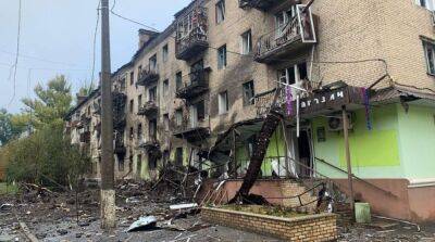 Славянск подвергся массированному обстрелу, есть попадания в жилые дома