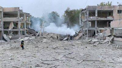Ракетний удар по Лозовій: зруйновано школу та дитячий садок, пошкоджено житлові будинки