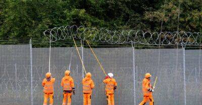 Фото: забор на границе с Беларусью закончат через два года – через него будет сложнее перебраться