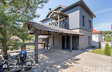 Рядом с «золотыми землями» возле Минска продается дом на 273 «квадрата»