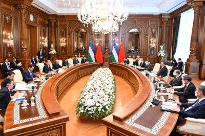 Мирзиёев и Си Цзиньпин провели переговоры в Самарканде. Подписаны соглашения на 15 миллиардов долларов