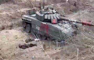 ВСУ подбили из засады колонну российских танков Т-72Б3 на трассе Волохов Яр-Изюм