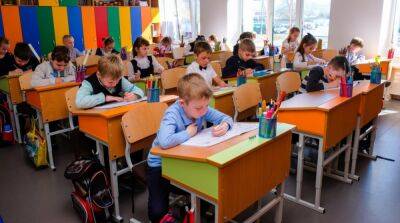 Из школ Львова эвакуируют учеников из-за сообщения о заминировании