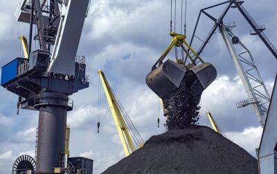 Греческое судно транспортировало уголь из РФ, несмотря на санкции ЕС, - Bloomberg