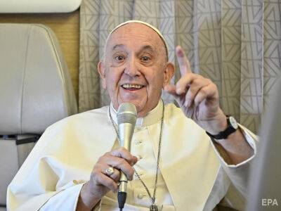 Папа римский заявил, что поставки оружия в Украину "морально приемлемы" для самообороны. Франциск призвал вести переговоры, даже если "пахнет"