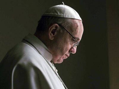 Папа Франциск обвинил Запад в забвении социальной справедливости и сравнил его с «кладбищем человечества»