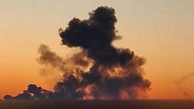 Пока "отчитывались" о ПВО, над аэродромом поднялся дым: у оккупантов в Мелитополе "горячая" ночь