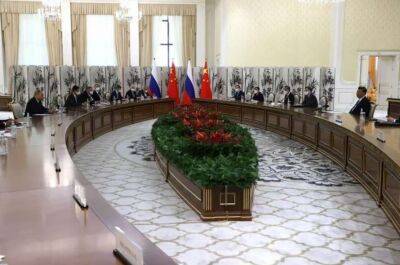 «Гробові» посиденьки агресора: що показала зустріч Путіна та Сі Цзіньпіна