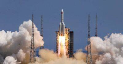 Новая китайская ракета скоро упадет на Землю: уже известно примерное место падения