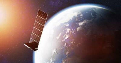 Россия заявляет, что космические спутники могут стать "законной целью" в военное время