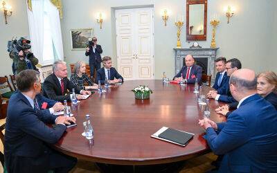 Президент Литвы обсудил с польским премьером цены на энергоносители, безопасность