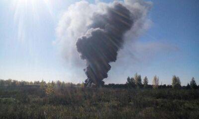 Два самолета столкнулись в небе, фото: известно о погибших