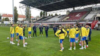 Двойное усиление: сборная Украины провела полноценную тренировку в Варшаве