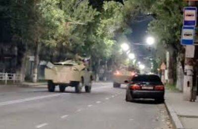 Кадыровцы и вагнеровцы устроили перестрелку в Херсоне: "Делят награбленное перед бегством"