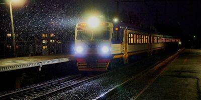 Из-за ураганов в Сумской области задерживаются пассажирские поезда — список