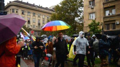 В Белграде 64 человека арестованы на несогласованном ЛГБТ+ прайде
