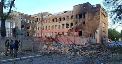В Кадиевке на Луганщине уничтожена казарма, где базировались наемники, – СМИ (видео)