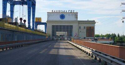 ВС РФ пытаются отстроить переправу через разрушенный мост на Каховской ГЭС, — "Схемы" (фото)