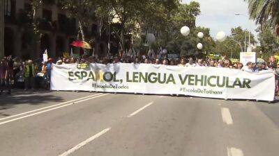 Марш в защиту испанского языка в Каталонии