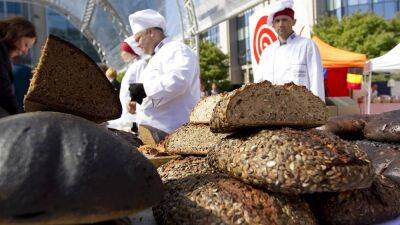 В Европе резко выросли цены на хлеб - Евростат