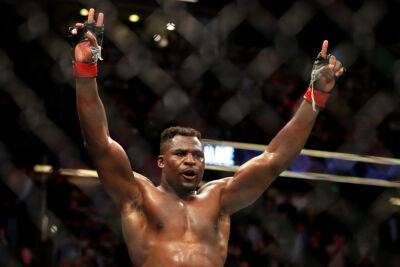 Чемпион UFC Нганну: Я заинтересован в бое с Фьюри и никуда не тороплюсь