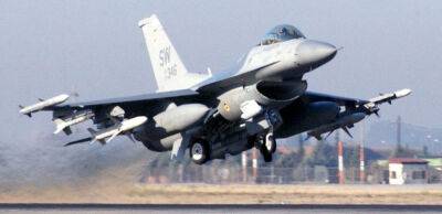 Чи отримає Україна американські літаки F-16 – прогноз генерала Хеккера
