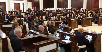 Депутаты приняли в первом чтении законопроект об изменении законов по вопросам трудовых отношений