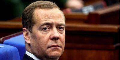 Кремль «достал из чулана» Медведева, чтобы запугать Украину последствиями псевдореферендумов