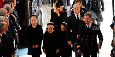 Елизавета II - королева Елизавета - принц Джордж - принцесса Шарлотта - принцесса Анна - Кроме Джорджа и Шарлотты. Еще трое маленьких правнучек королевы Елизаветы присутствовали на похоронах - nv.ua - Украина