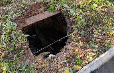 Из-за очередной опасной ямы в Тверской области чуть не пострадал ребенок