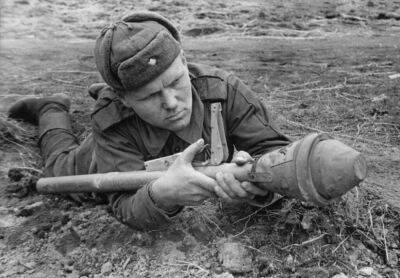 Панцерфауст - самое известное противотанковое орудие Второй мировой войны