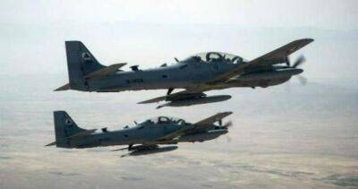 США решили передать Узбекистану и Таджикистану угнанные афганские самолеты