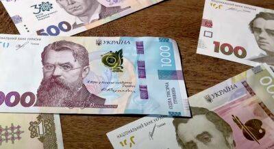 Часть украинцев получит одноразовую помощь в 1200 грн от Кабмина: кто может рассчитывать на деньги