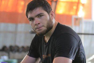 Нурулло Алиев подписал контракт с UFC