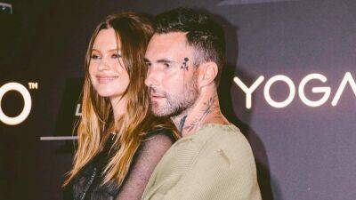 Солист Maroon 5 изменял жене с 23-летней моделью и хочет назвать сына ее именем