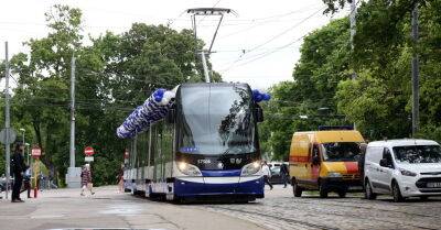 В Риге простаивают некоторые низкопольные трамваи. Пока закрыт Брасовский мост
